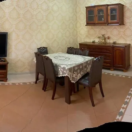 別荘 Town House En Del Duque Jardines 37